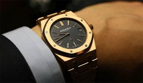 爱彼手表磕碰了处理方法集锦(图) 爱彼手表磕碰了处理方法集锦(图)