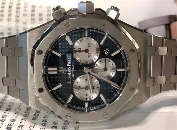 爱彼表面会摔碎吗(图) 爱彼表面会摔碎吗(图)